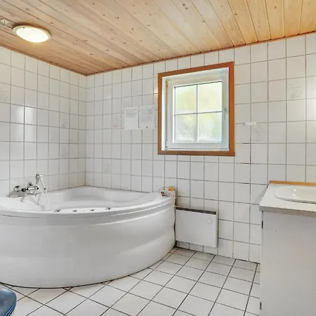 3 Bedroom Lovely In Romo Holiday home *